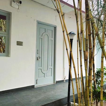 The Well Beach Side Guest House Auroville Exterior foto